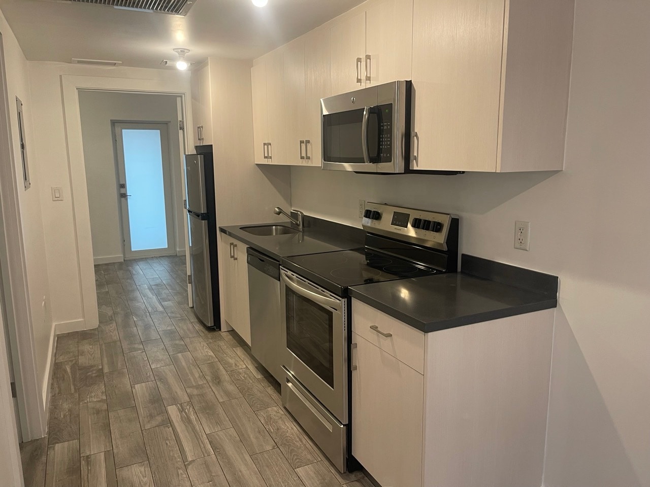 Building Photo - 1035 Euclid Ave