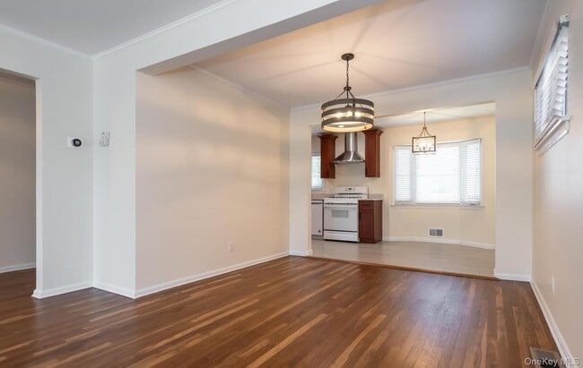 Building Photo - 53 East Dr