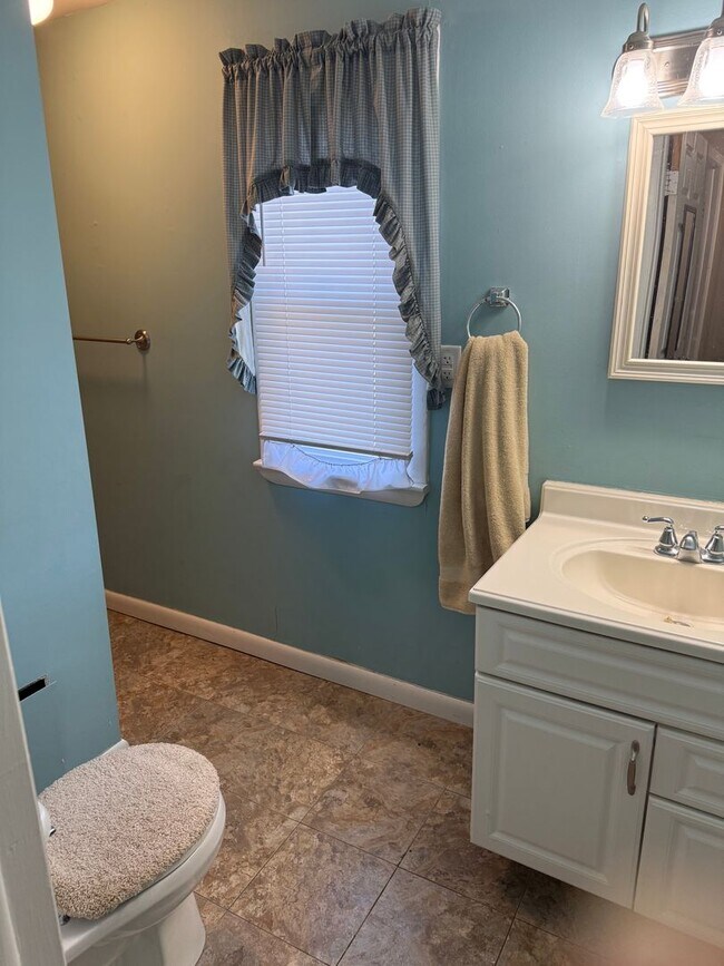 Building Photo - 36 Windy Hill Rd