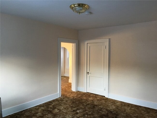 Building Photo - 1511 5th Ave