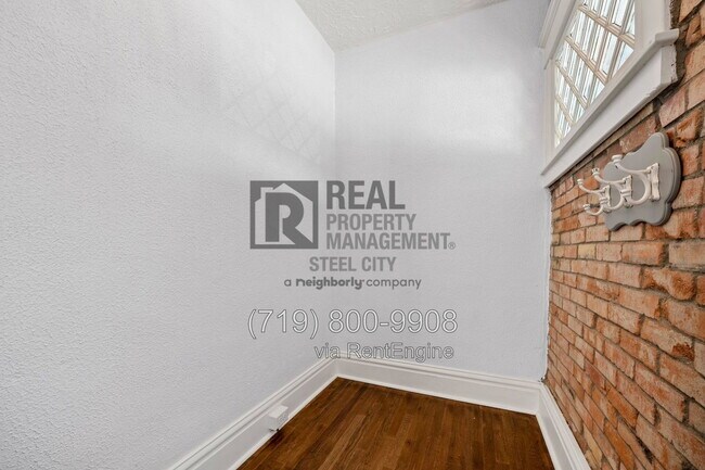 Building Photo - 121 Lake Ave