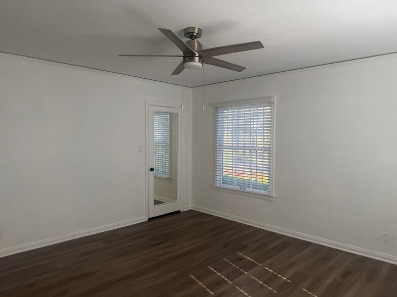 Master Bedroom - 3645 Monon St