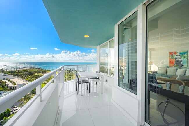 Building Photo - 400 South Pointe Dr