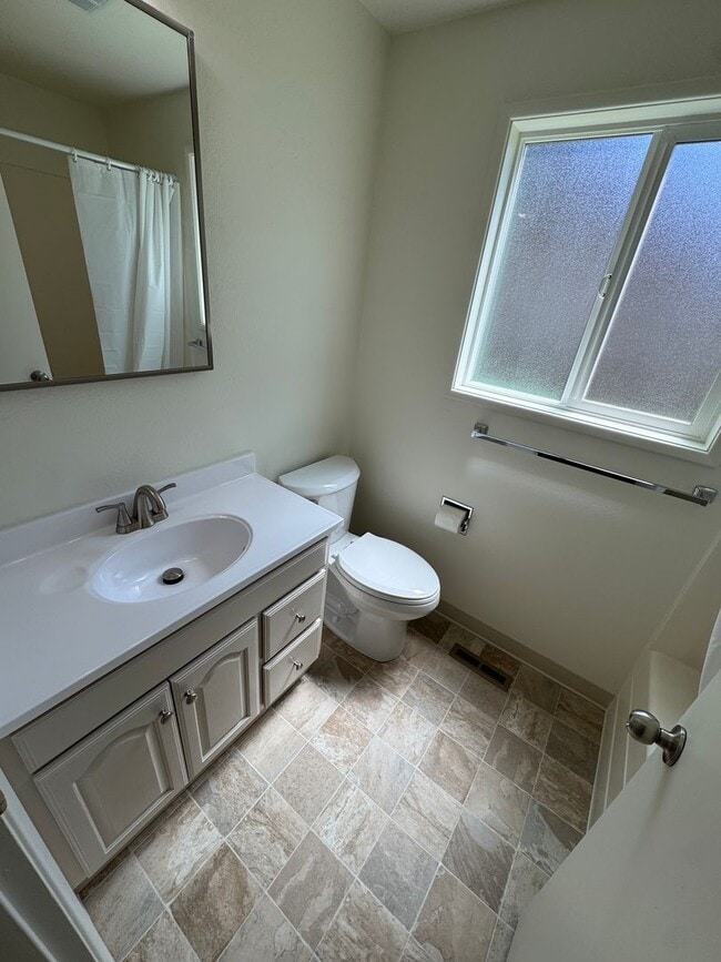 Building Photo - 4371 Madrona Way SE