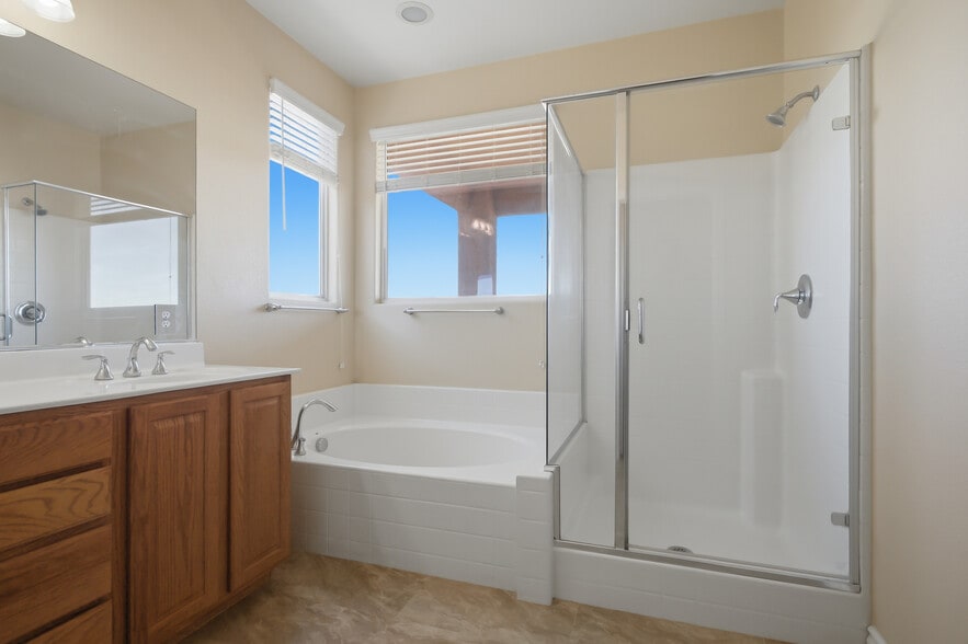 Building Photo - 2848 Trossachs St