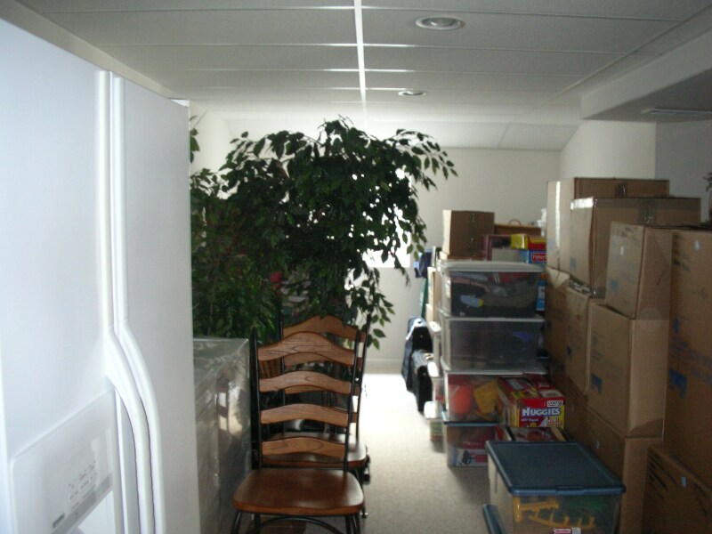 Building Photo - 4439 W Lawn Ave