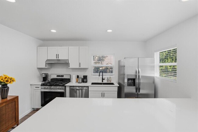 Building Photo - 3501 Grayson Ln