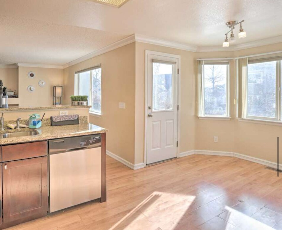 Building Photo - 5357 S Liverpool Way