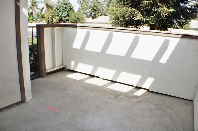 Building Photo - 6808 N Half Moon Dr