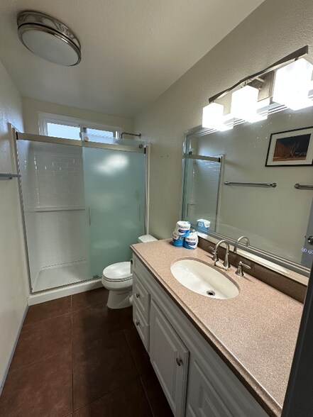 Building Photo - 2604 Pennington Ln