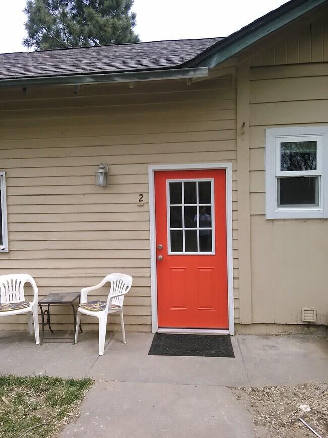 Building Photo - 831 N Taft Hill Rd