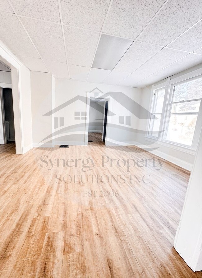 Building Photo - Shelby Home