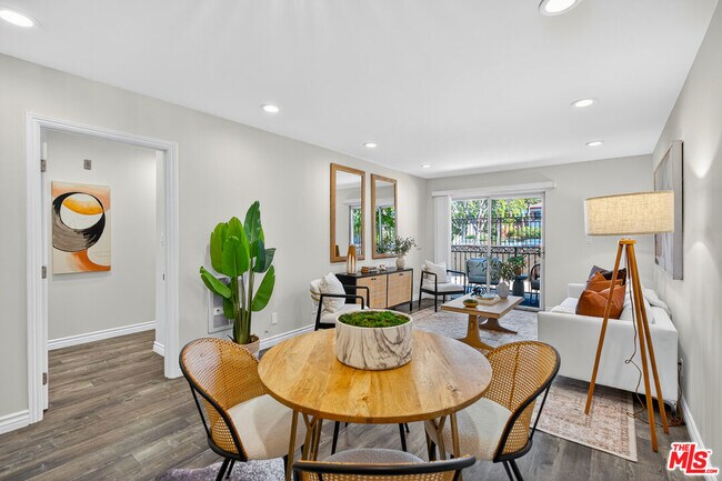 Building Photo - 1125 Pico Blvd