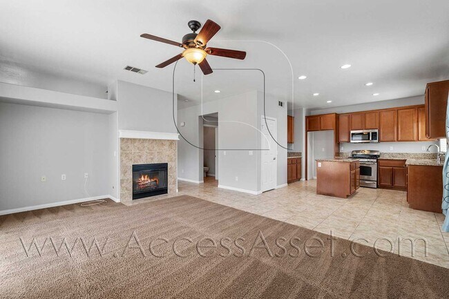 Building Photo - Spacious 4 Bed + Loft Home with 3-Car Garage in Lake Elsinore