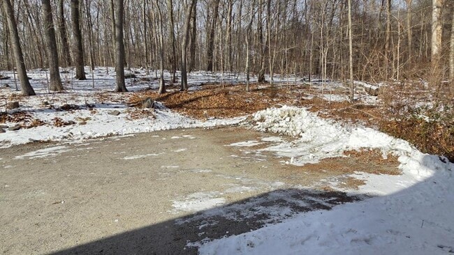 Building Photo - 27 N Main St