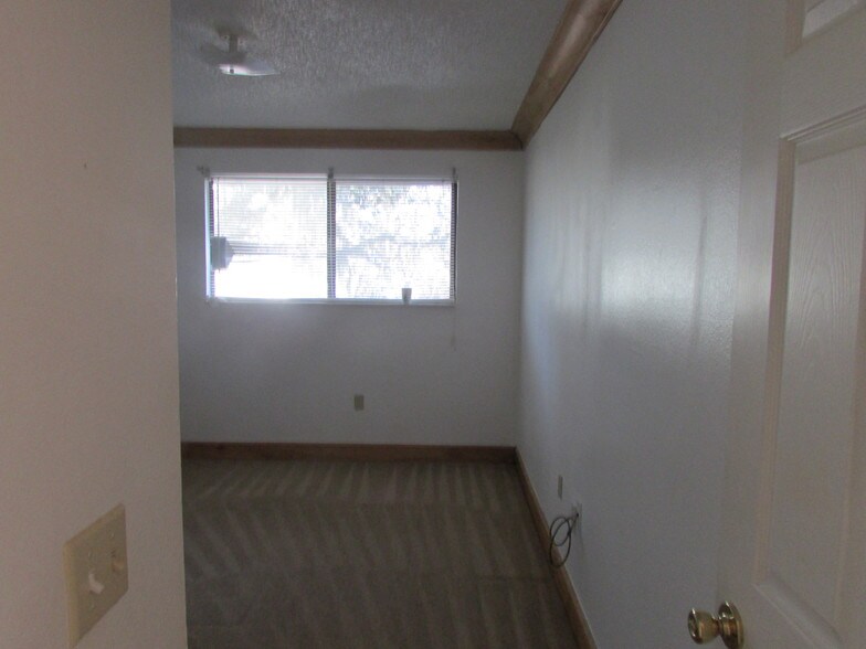 Building Photo - 12780 N 57th St