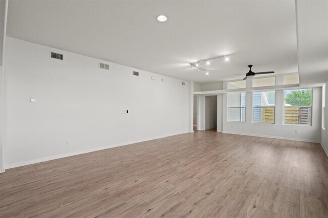 Building Photo - 1629 Arbor Knot Dr