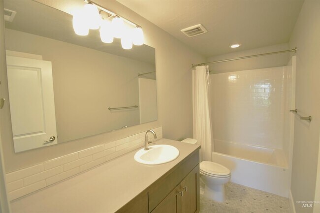 Building Photo - 3241 W Ladle Rapids St