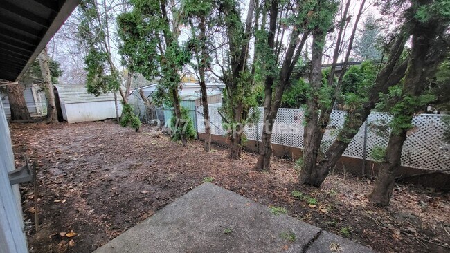 Building Photo - 2024-760MF