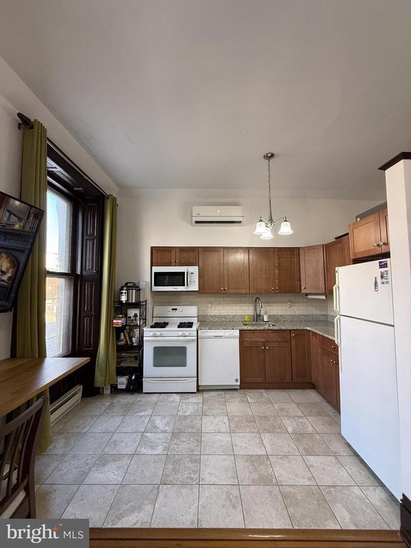 Building Photo - 2008 Spring Garden St