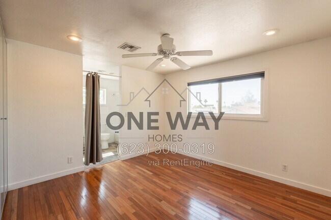 Building Photo - 1325 W Lobo Ave