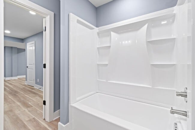 Building Photo - Stunning Fully Renovated Home in the Heart of Historic Oakland City