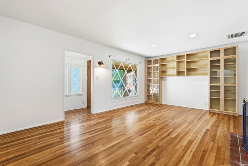 Building Photo - 1808 N Edison Blvd