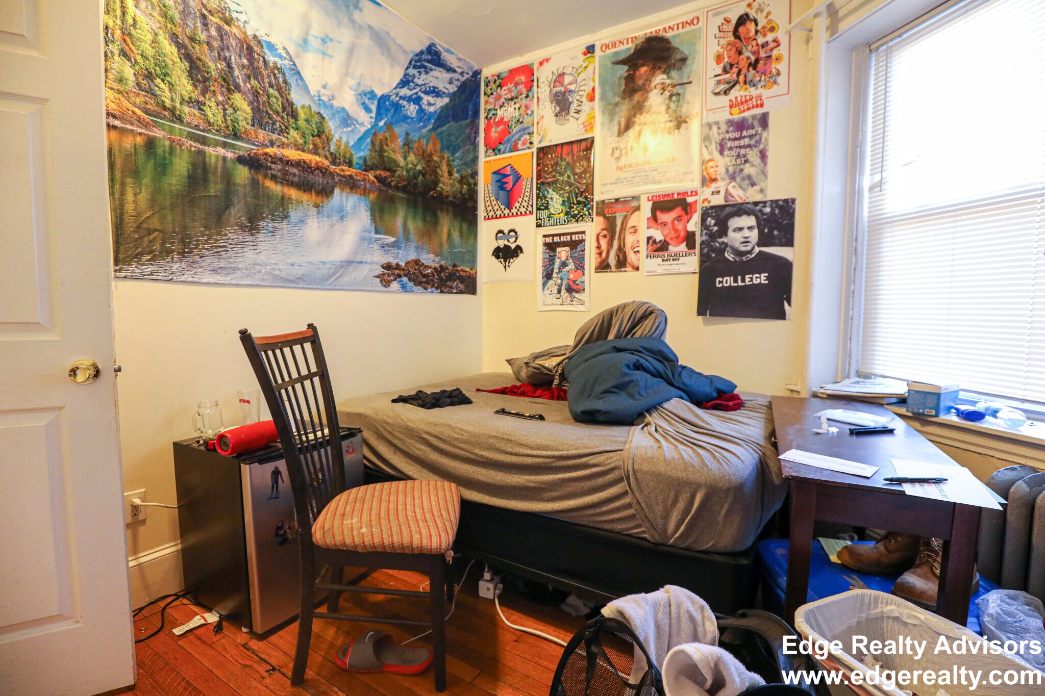 Building Photo - 56 Egmont St