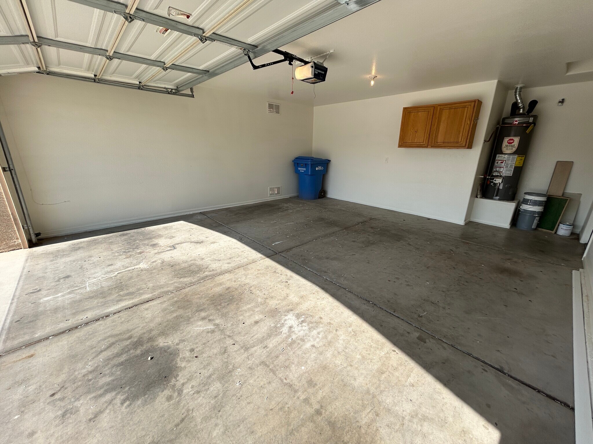 Building Photo - 8217 S 45th Ln