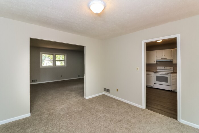 Building Photo - 4910 Old Briar Trail