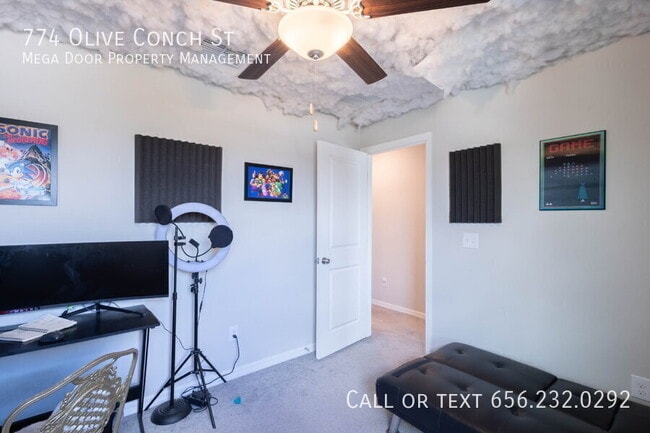 Building Photo - 774 Olive Conch St