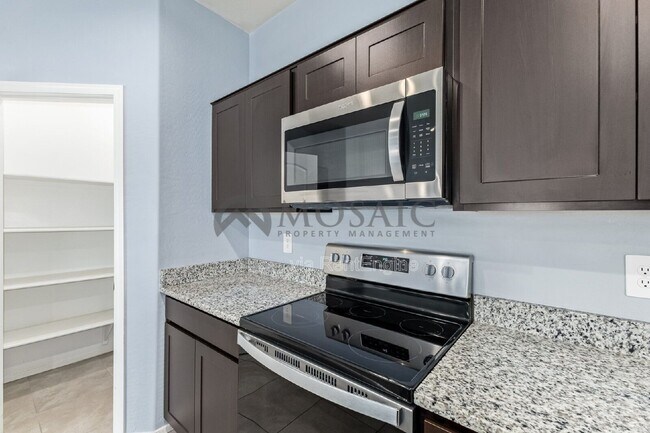 Building Photo - 35349 W San Alvarez Ave