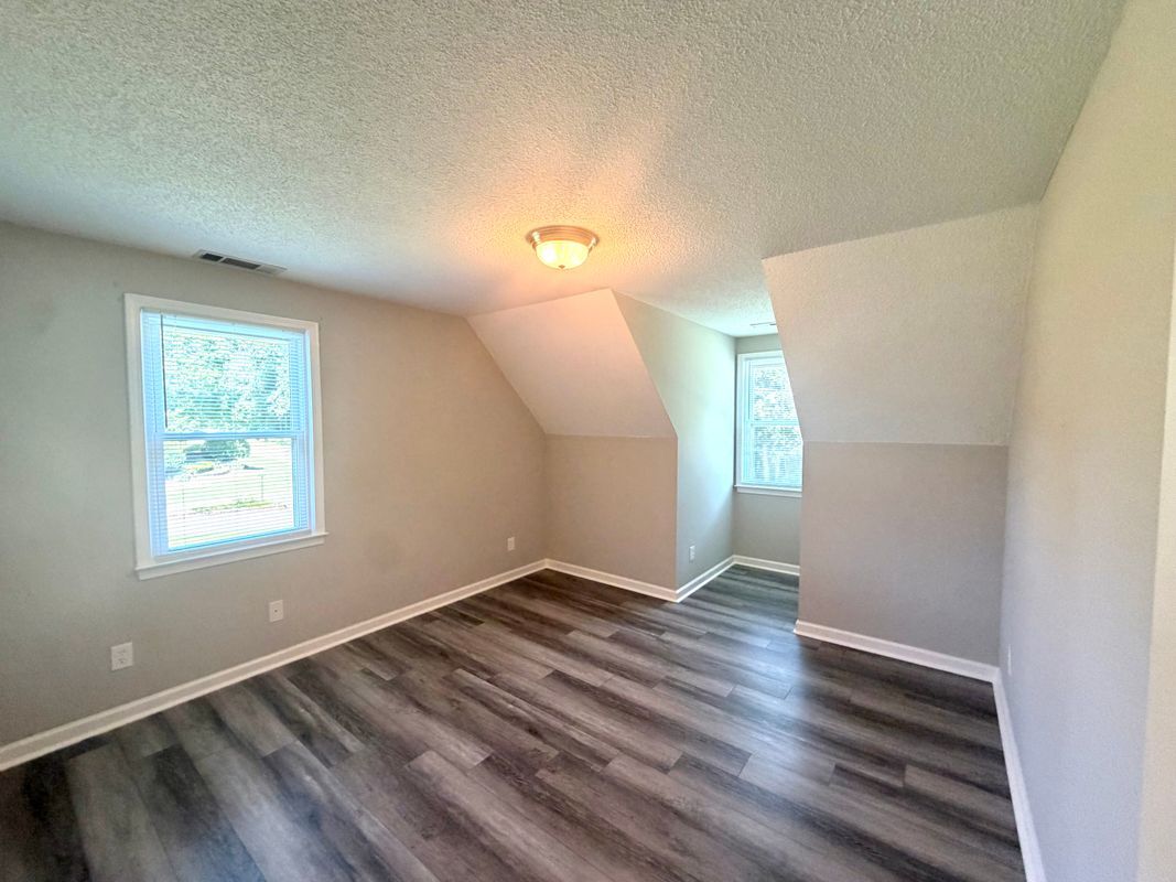 Building Photo - 3603 Ryans Bluff Dr