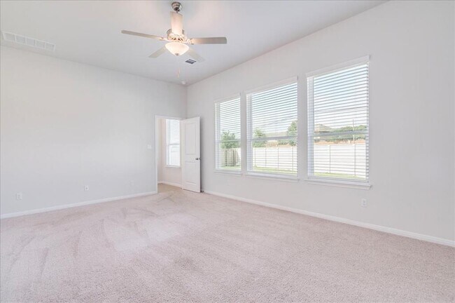 Building Photo - 135 Horseshoe Cove