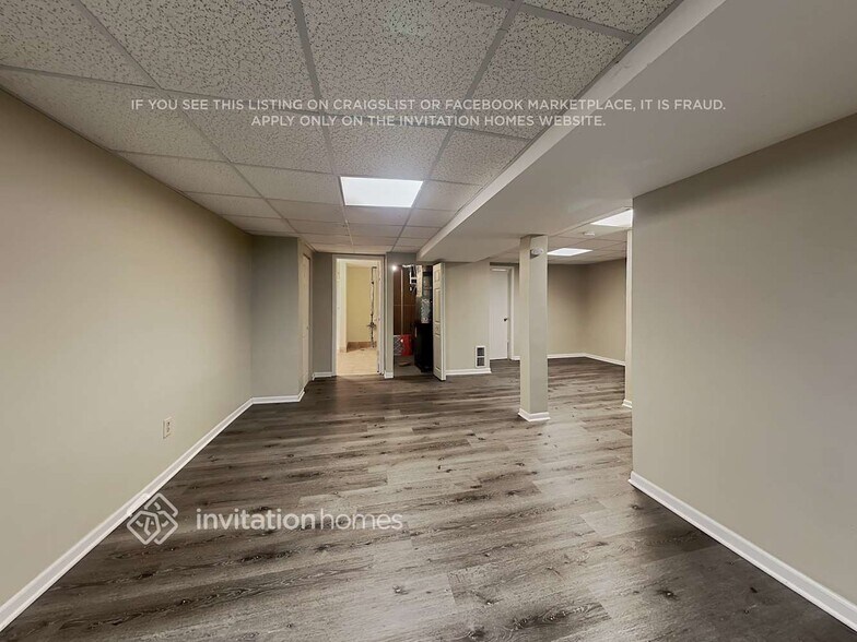 Building Photo - 5700 80th Ave N