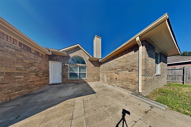Building Photo - 18522 Blanca Springs Court