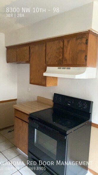 Building Photo - 8300 NW 10th St