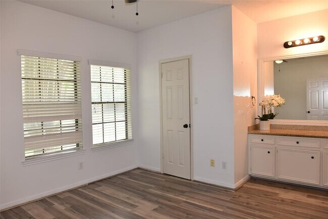 Building Photo - 12134 Ella Lee Ln
