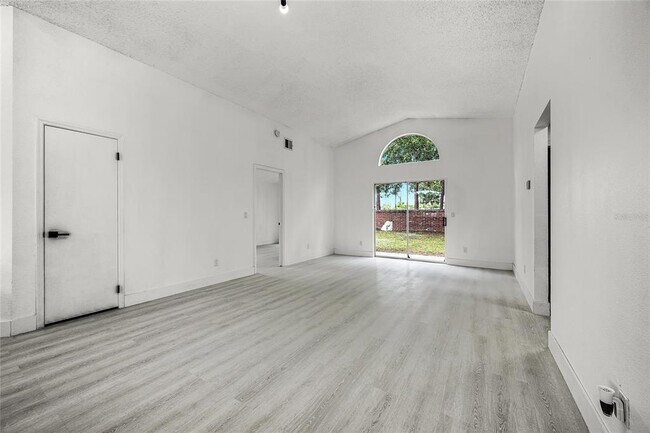 Building Photo - 2978 Stillwater Dr