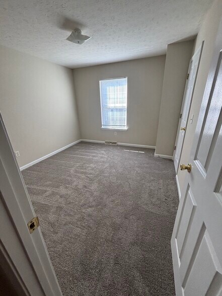 Building Photo - 1115 Regency Way