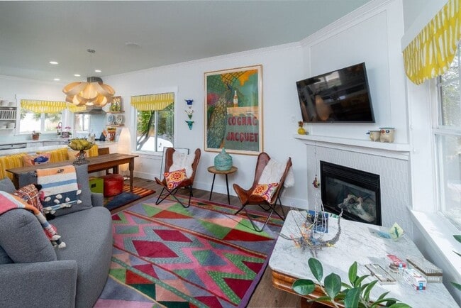 Building Photo - 61211 Fairfield Dr