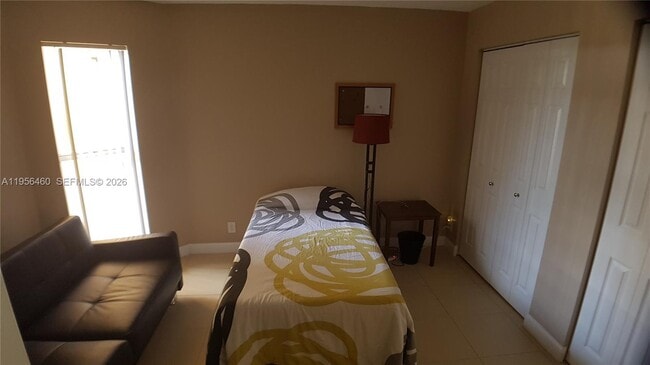 Building Photo - 7640 Westwood Dr