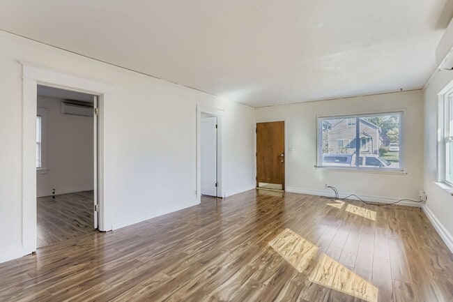 Building Photo - 3bed/1bath Home in Great North Everett Nei...