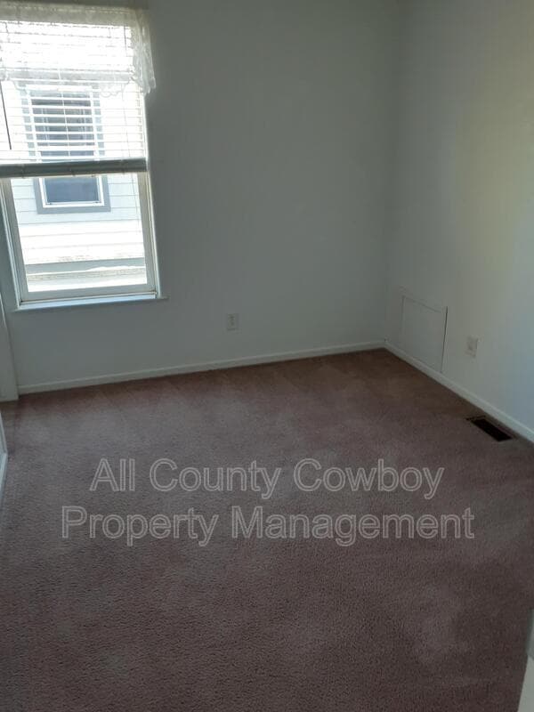 Building Photo - 615 S Colorado Ave