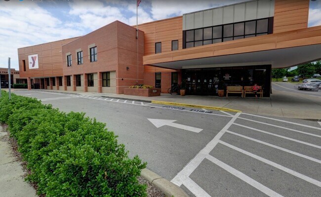 Building Photo - 2116 Hobbs Rd