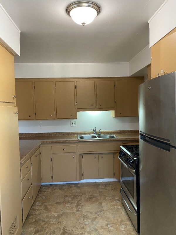 Building Photo - 44 Dawson Ave