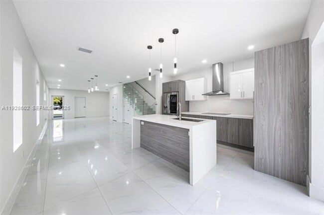 Building Photo - 3142 Carter St