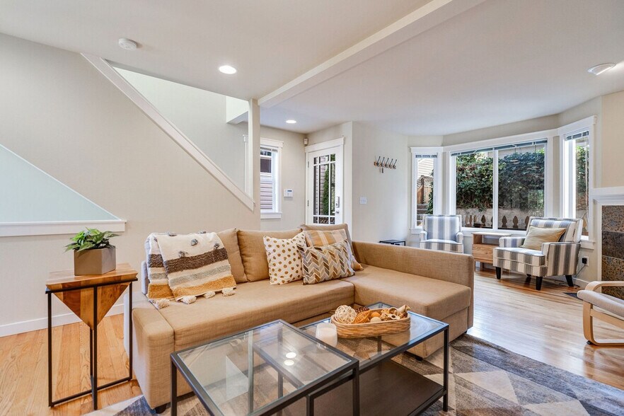 Building Photo - 219 Nickerson St