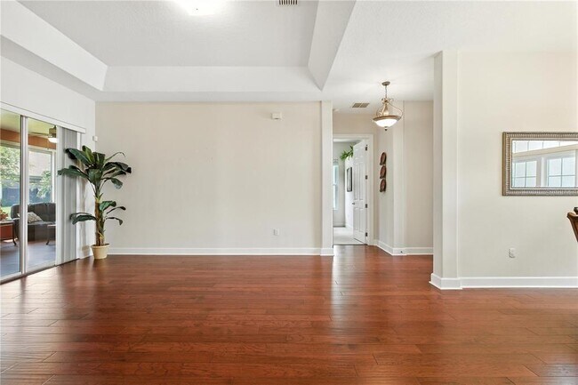 Building Photo - 457 Golf Vista Cir