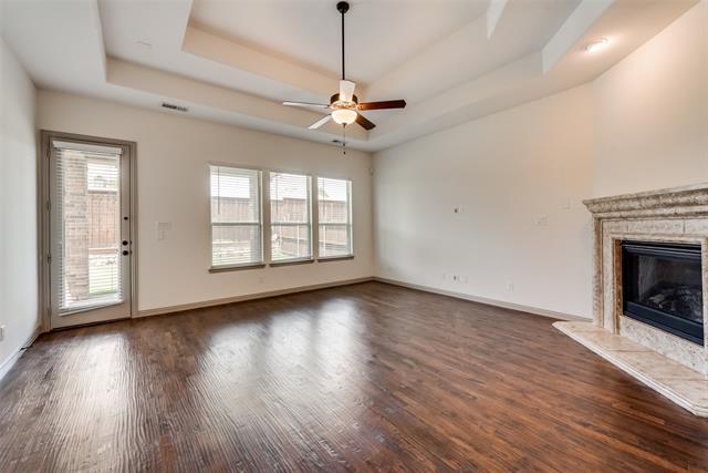 Building Photo - 1025 Pampa Dr